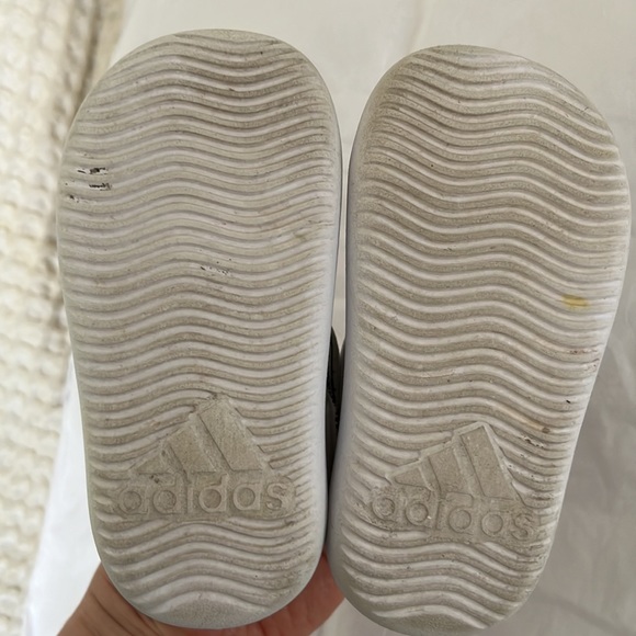 Adidas toddler sandals size 6 - Picture 7 of 8